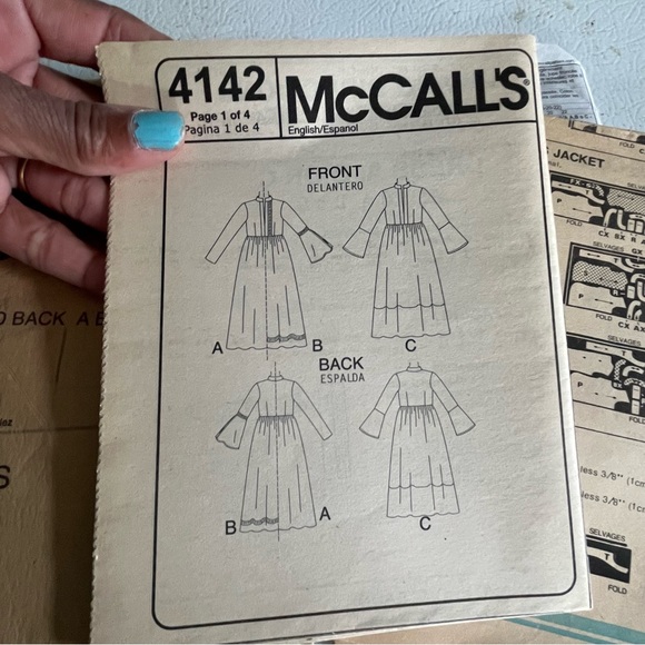 Vintage Dress Pattern - Picture 2 of 8